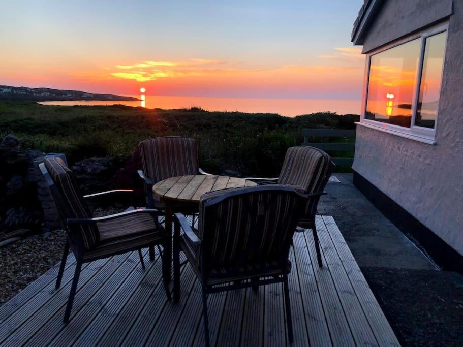 Coastal Bungalow, Sleeps 5 And Ideal For Walkers 阿姆奇 外观 照片